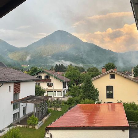 Kleines Nest Mit Bergblick Apartment Unterwoessen Luaran gambar